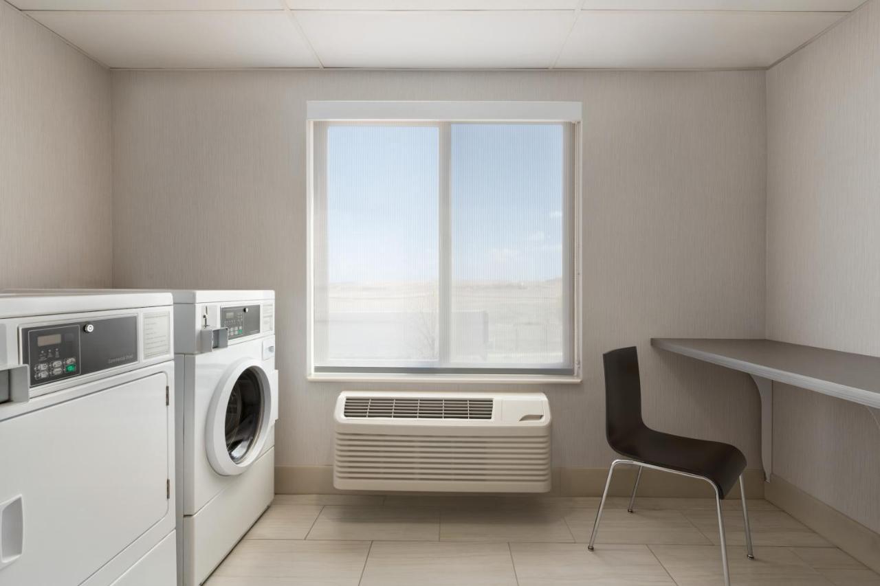 Holiday Inn Express & Suites Denver Airport By Ihg Zewnętrze zdjęcie