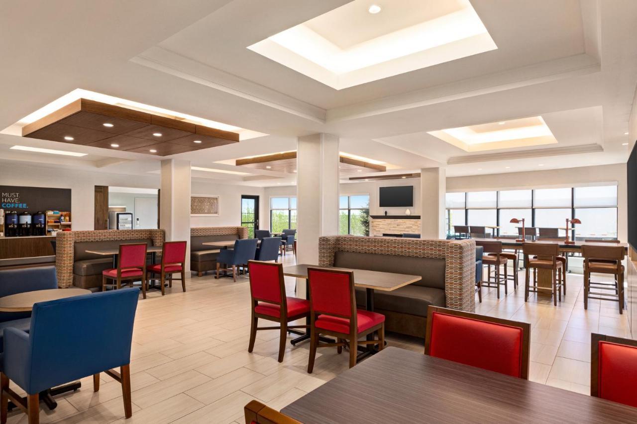 Holiday Inn Express & Suites Denver Airport By Ihg Zewnętrze zdjęcie